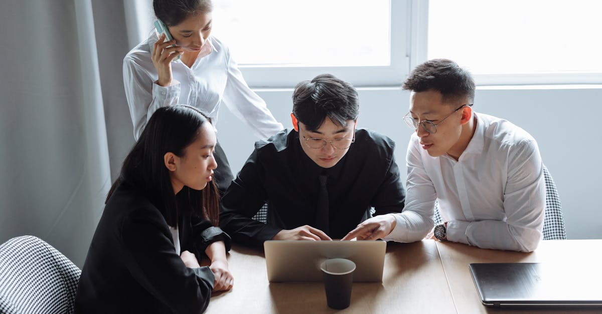 微信老号买卖:过渡借APP详情下载教程